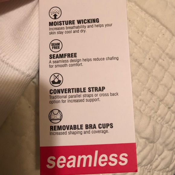 Back Sports bra - Picture 2 of 6